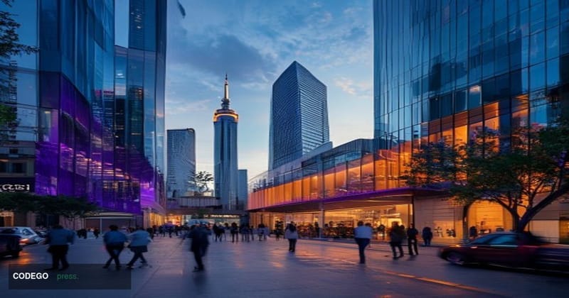 A cinematic editorial photograph taken at street level in Mexico City's Paseo de la Reforma financial district, with the icon